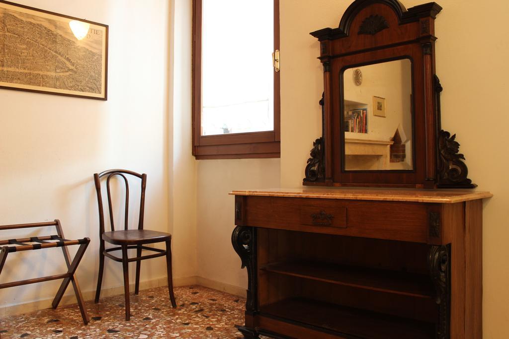 Residenza Carducci Centro Storico Apartamento Verona Quarto foto